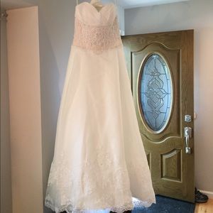 New with tags Casablanca wedding dress style 1994